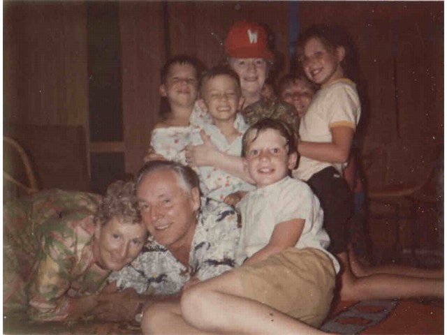 Jean, Manson, Chris R., David T., Ellen, Pat and Hume's children